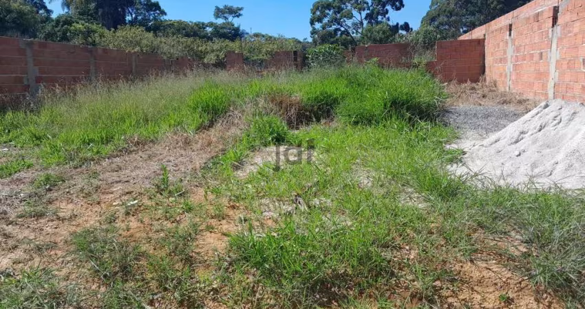 Terreno com obra iniciada