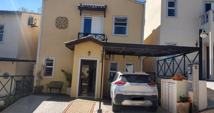 Casa em Condomínio de São Roque!