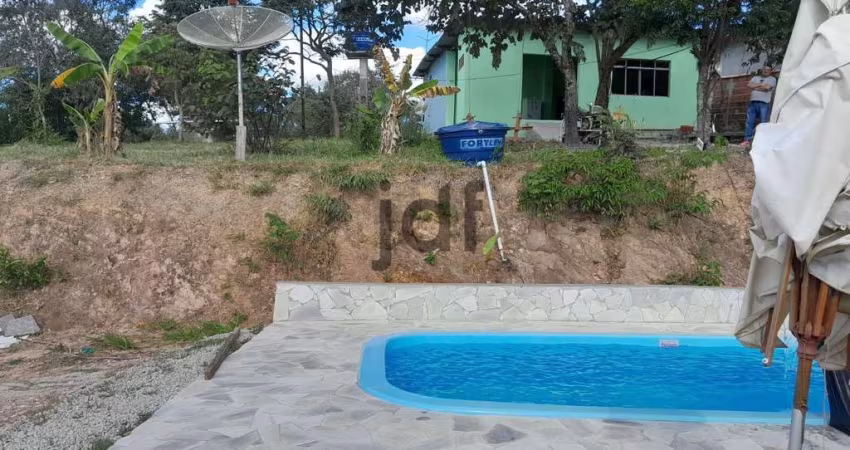 Chácara em região bastante procurada e povoada