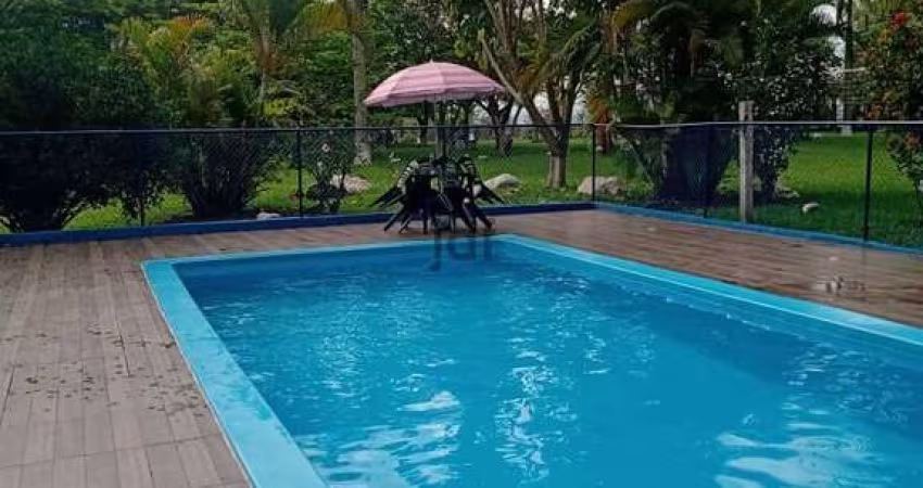 Sítio em Itu km 75 da Castelo Branco com 40.690m²são 3 casas, baias para cavalos, piscina churrasqueira toda preparada para lazer, oportunidade!