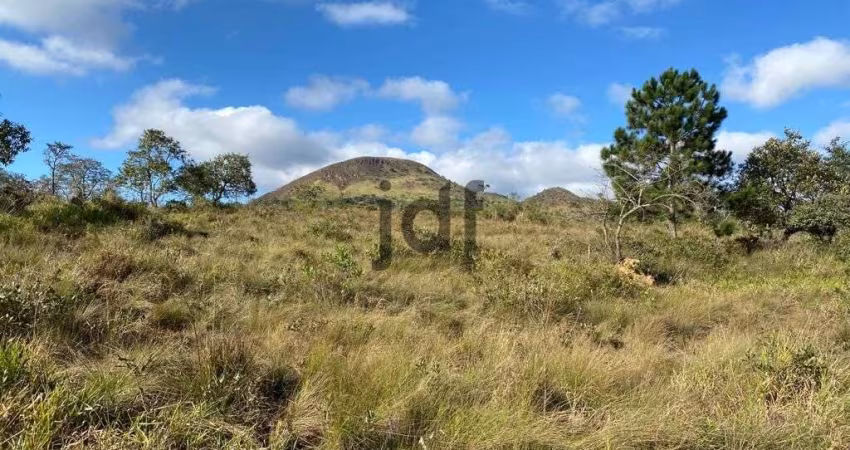 Investimento Estratégico! Terreno de 10.000m2 com excelente acesso e potencial de valorização na cidade de São Roque
