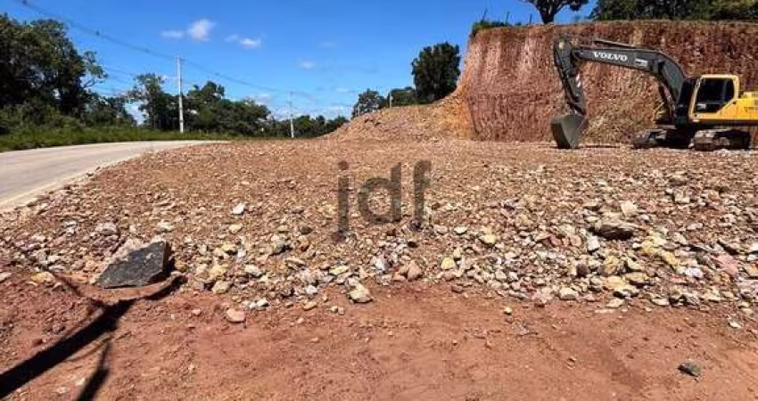 Terreno Comercial/Residencial em Moreiras, Mairinque/SP Frente para a pista !