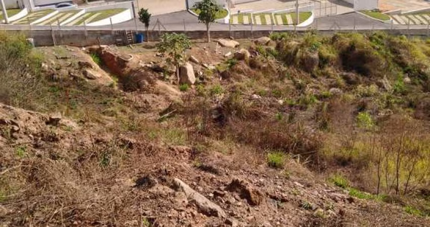 Área à venda no bairro Centro - Araçariguama/SP