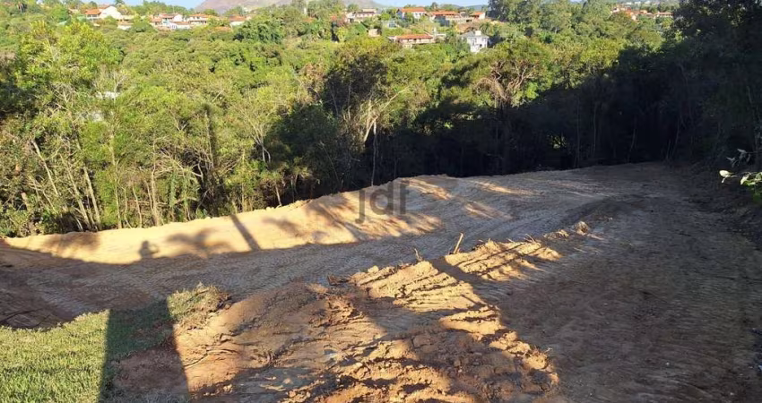 Terreno em Condomínio Porta do Sol com vista!
