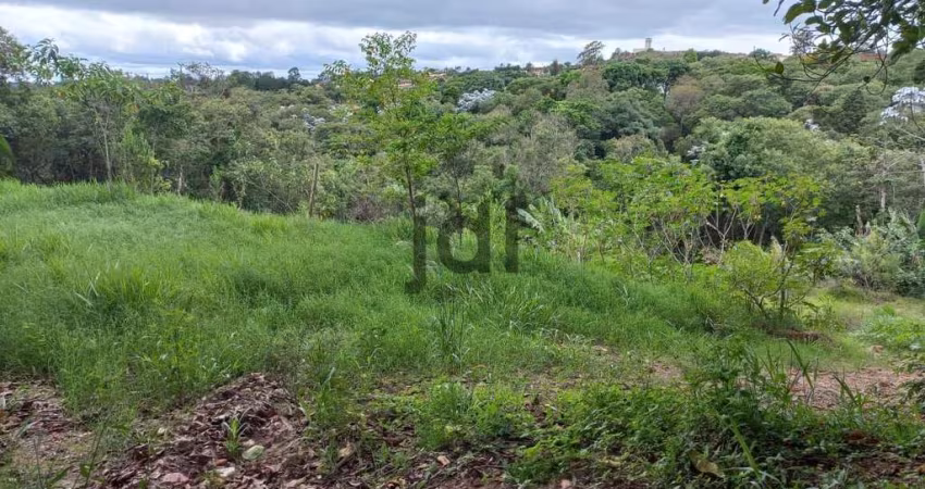 Terreno em condomínio à venda, com área total de 11880m² rodeado de área verde