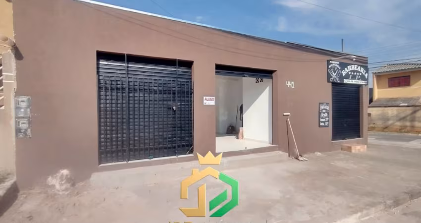 Sala Comercial para Alugar em Campo de Santana - 18m² - R$800,00 (Água e Luz Inclusos)