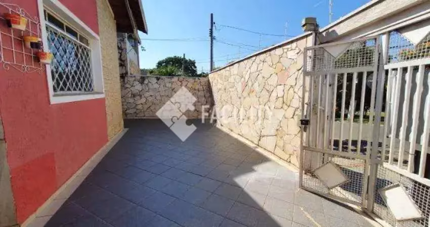Casa com 4 quartos para alugar no Taquaral, Campinas 