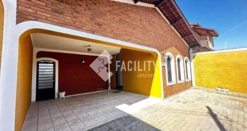 Casa com 3 quartos para alugar na Rua Santo Anastácio, 68, Jardim Nova Europa, Campinas