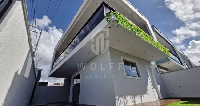 Sobrado com Piscina e Ótimo Espaço de Terreno, 125 m², 3 quartos,Itacolomi - Balneário Piçarras - SC