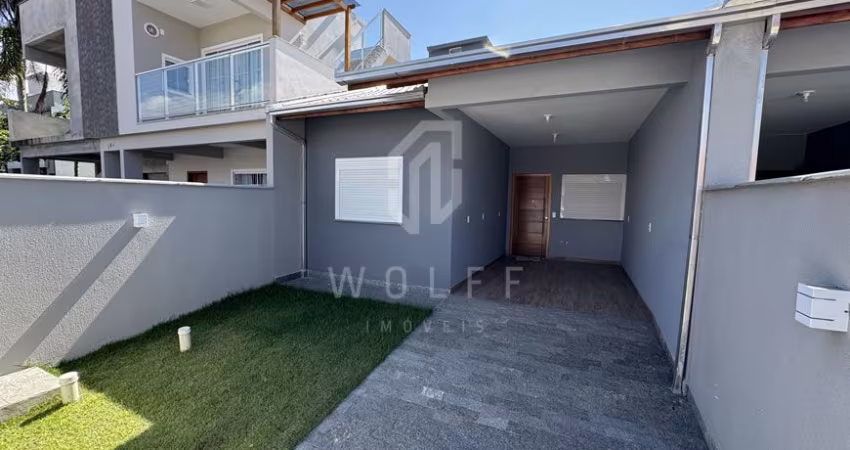 Casa com Projeto Diferenciado e Ótimo Padrão de Acabamento Itacolomi - Balneário Piçarras - SC