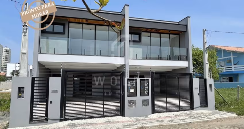 Sobrado de Alto Padrão a 270 metros da Praia, bairro Itacolomi - Balneário Piçarras - SC