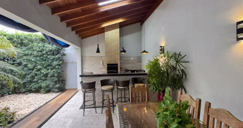 Casa à venda com 3 dormitórios à 3 min da Av. de cillos