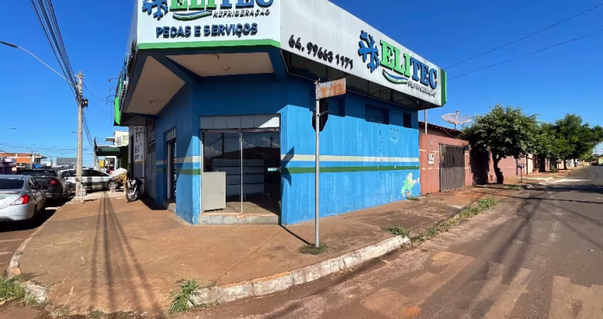 Casa com ponto comercial a venda