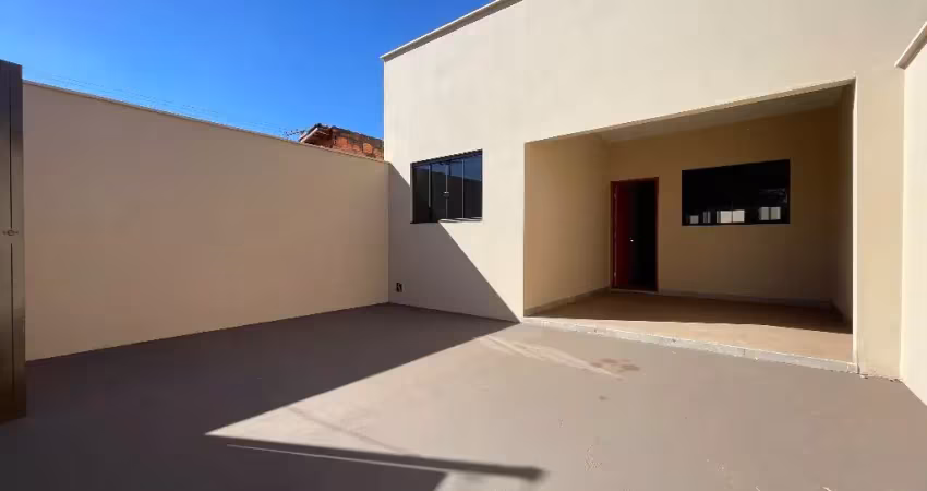 Casa nova e com fino acabamento, 3 quartos e amplo quintal a venda no buritis 3