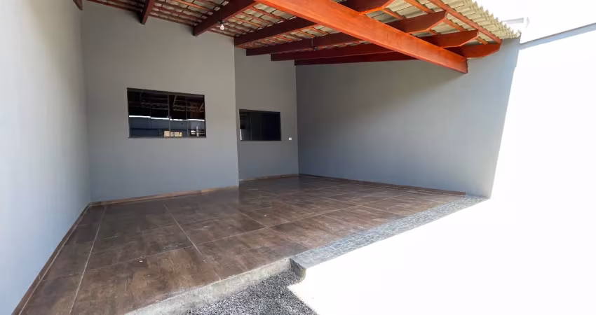 Casa nova com 2 quartos sendo uma suíte e sala para dois ambientes a venda no planalto