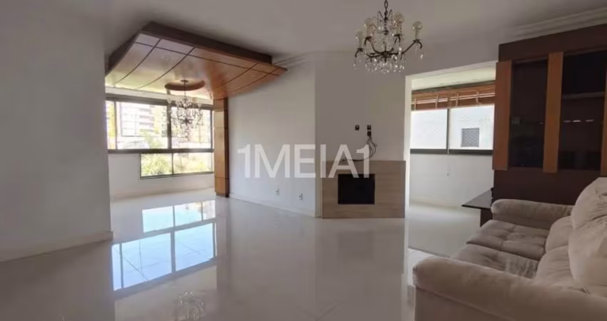 Apartamento com 3 quartos para alugar na Rua Carlos Trein Filho, 627, Auxiliadora, Porto Alegre