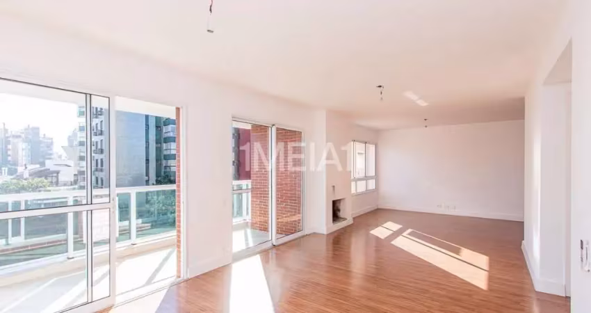 Apartamento com 3 quartos para alugar na Rua Casemiro de Abreu, 1557, Bela Vista, Porto Alegre