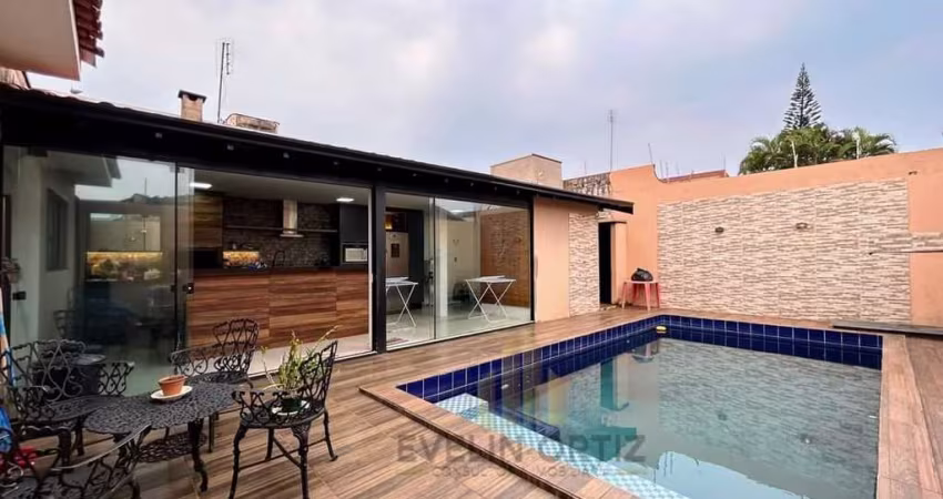 Casa para Venda em Cândido Mota, Centro, 3 dormitórios, 1 suíte, 2 banheiros, 2 vagas