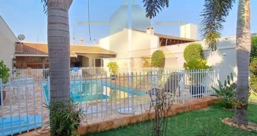 Casa para Venda em Cândido Mota, Centro, 3 dormitórios, 1 suíte, 2 banheiros, 3 vagas