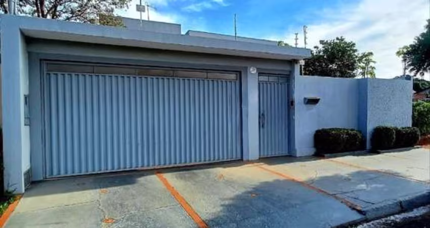 Casa para Venda em Assis, Jardim Europa, 3 dormitórios, 1 suíte, 2 banheiros, 2 vagas
