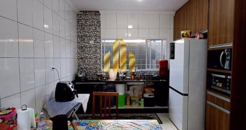 Casa para Venda em Assis, Vila Tênis Clube, 3 dormitórios, 1 suíte, 1 banheiro, 4 vagas