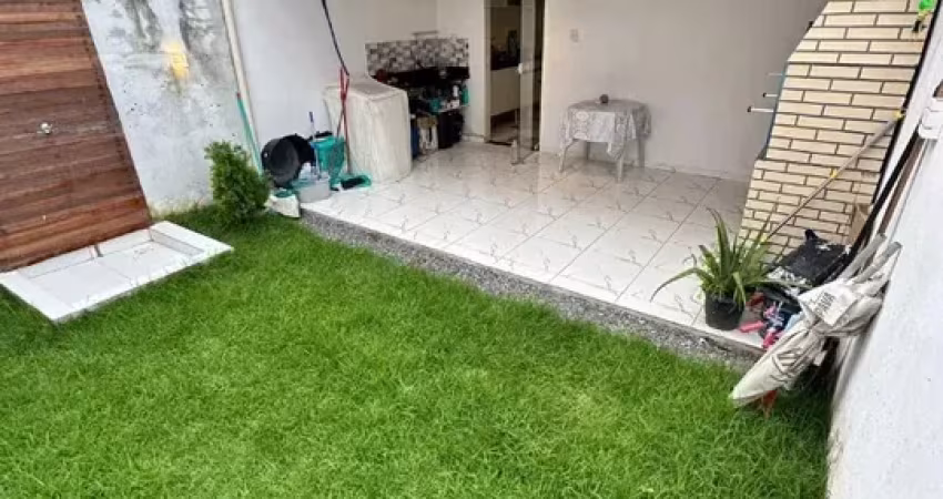 LINDA CASA NA PEDREIRA