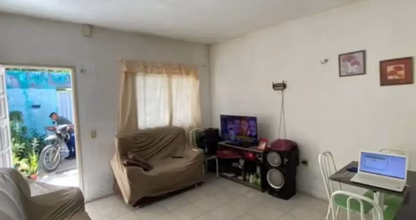 Linda casa bem localizada no bairro da sacramenta
