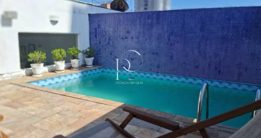 Cobertura de Luxo à Venda em São Paulo, 2 quartos, 1 suíte, 2 salas, 3 banheiros, 2 vagas e 195m² de área.