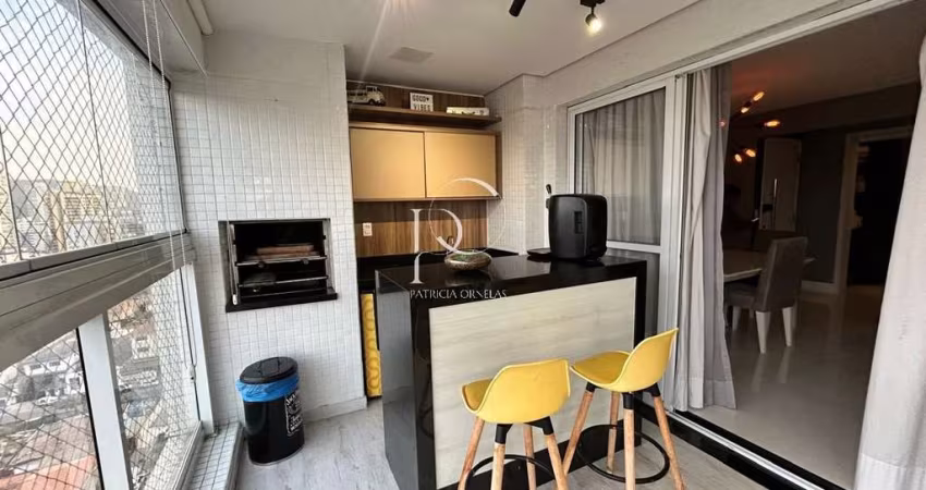 Apartamento à venda na Ponta da Praia, Santos-SP: 2 quartos, 2 suítes, sala ampla, 4 banheiros e 111,00m² de área. Venha conferir!