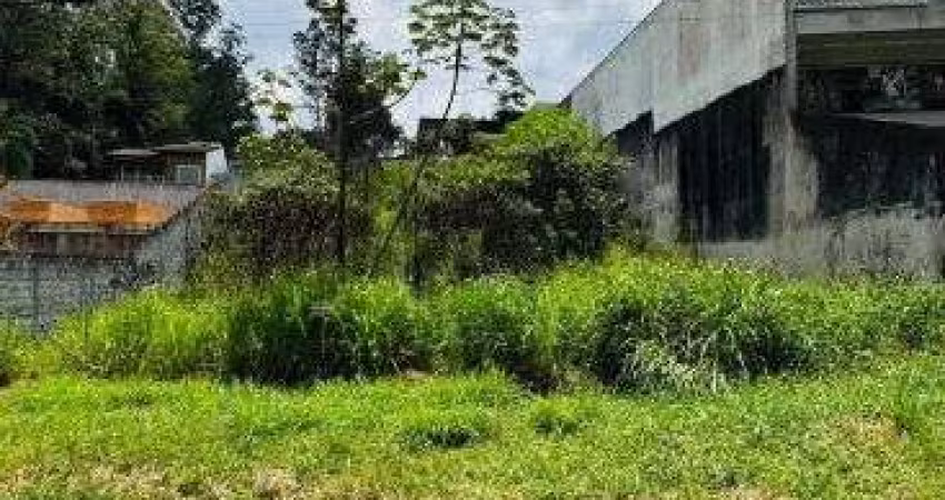 terreno em localização privilegiada no terceiro lago.