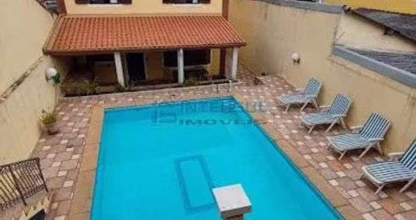 BELÍSSIMA CASA NA REGIÃO DO BOLSÃO DE INTERLAGOS, PRÓXIMO DO LAGUINHO.