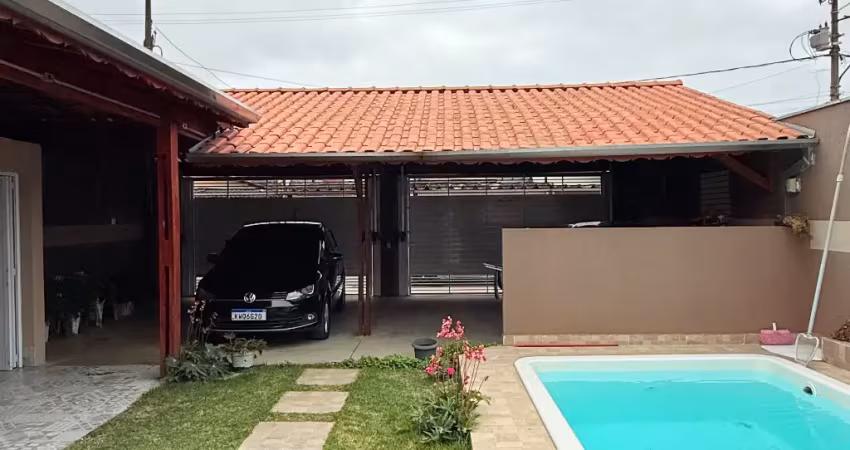 Luxo e conforto em veleiros, casa térrea com piscina para melhorar os seus finais de semana.