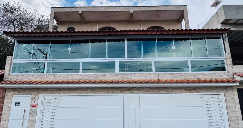 Encantador Sobrado de Alto Padrão – Conforto e Elegância na Terceira Divisão de Interlagos - RECÉM REFORMADA.