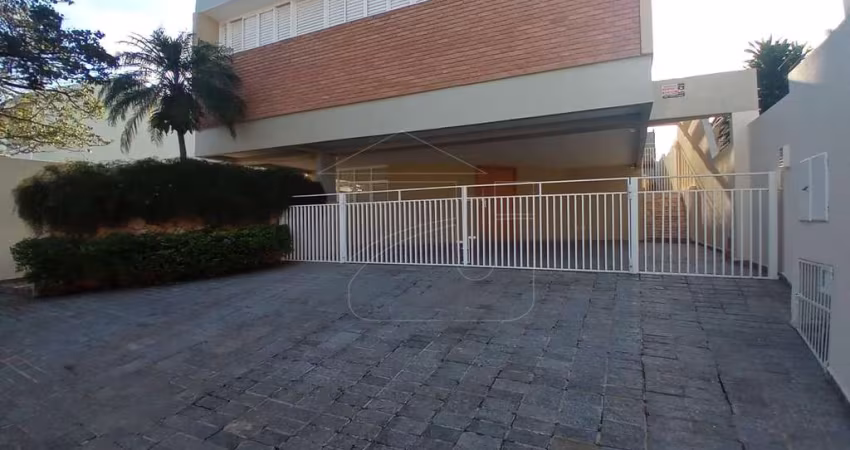 Casa em Jardim Acapulco  -  Marília por R$ 800.000