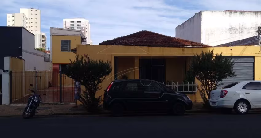 Casa em Bairro Marília  -  Marília por R$ 800.000