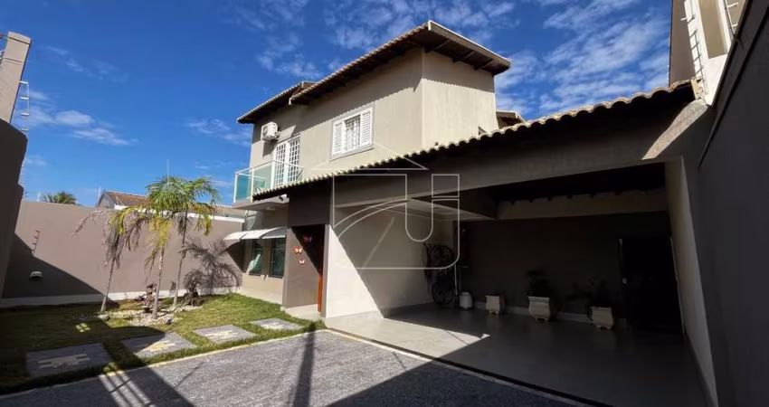 Casa à venda no Jardim Alvorada na cidade de Marília-SP.