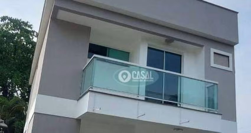 Casa com 04 Quartos à Venda em Condomínio Itaipu - Niterói/RJ.