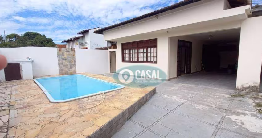 Casa Linear com 03 Quartos à Venda em Piratininga - Niterói/RJ.