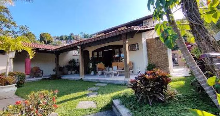 Casa com 03 Quartos à Venda em Itaipu - Maravista.