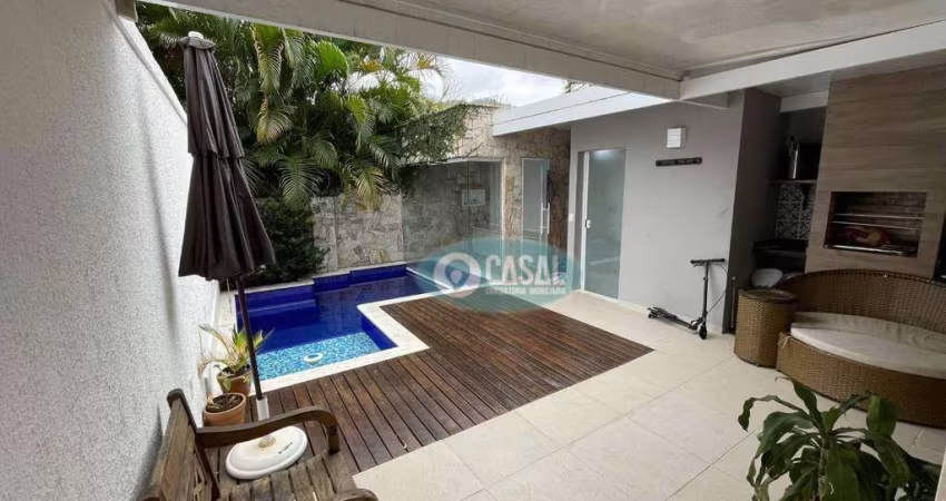 Casa com 04 Quartos à Venda com Piscina, Sauna e Churrasqueira em Itaipu
