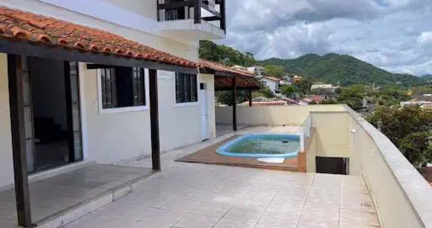 Casa com 03 quartos à venda em piratininga - niterói/rj