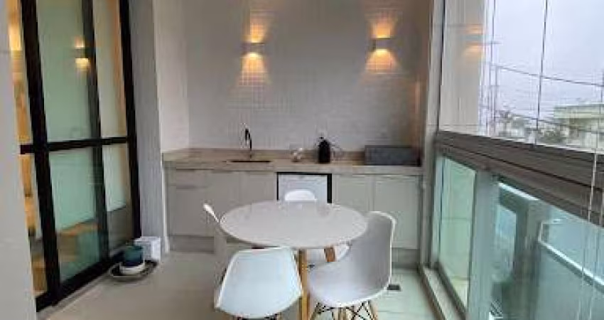 Apartamento com 04 Quartos, Varandão e na Frente da Praia de Piratininga!