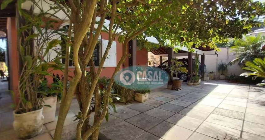 Casa com 03 Quartos à Venda em Itaipu - Niterói/RJ