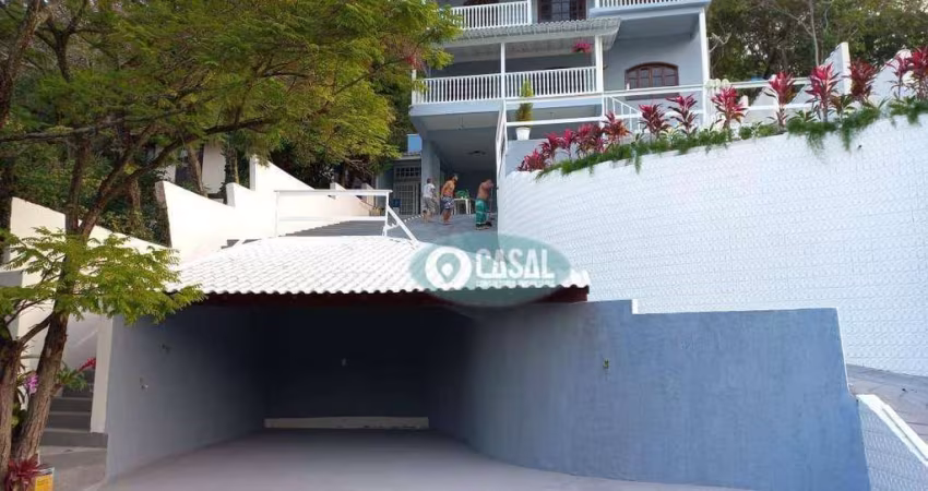 Casa em Condomínio com 05 Quartos no Engenho do Mato - Niterói/RJ.