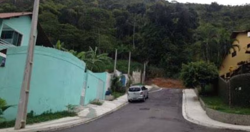 Terreno à Venda, 459 m² em Piratininga - Niterói/RJ.