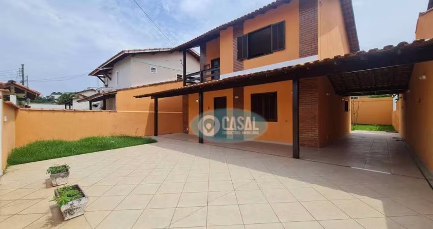 Casa com 03 Quartos em Itaipu, Pertinho do Mercado Maravista.