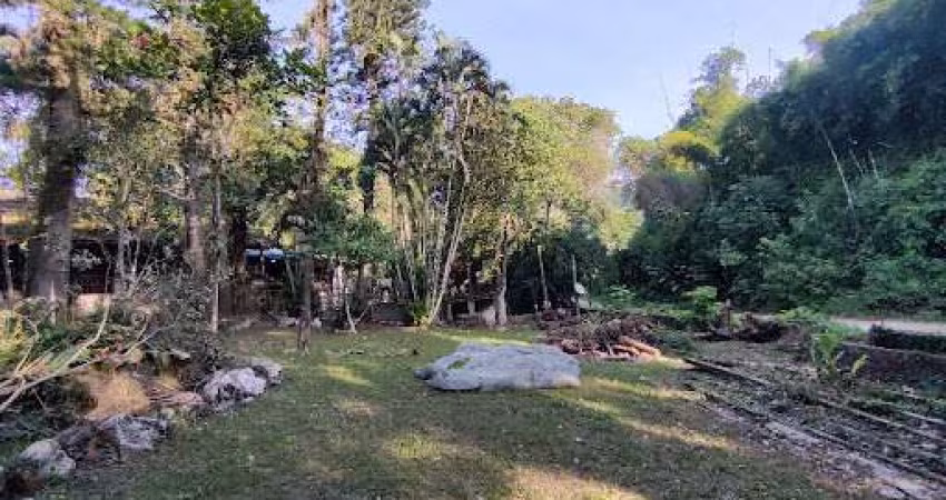 Sítio com 03 Quartos à Venda em Várzea das Moças - Niterói/RJ