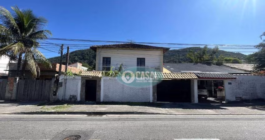 Casa em Piratininga com 05 Quartos, Piscina e Churrasqueira.