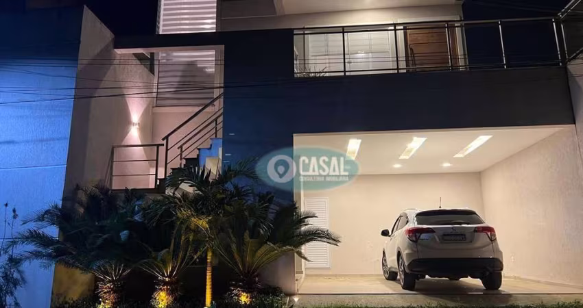 Casa em Condomínio com 03 Quartos, Piscina e Churrasqueira!