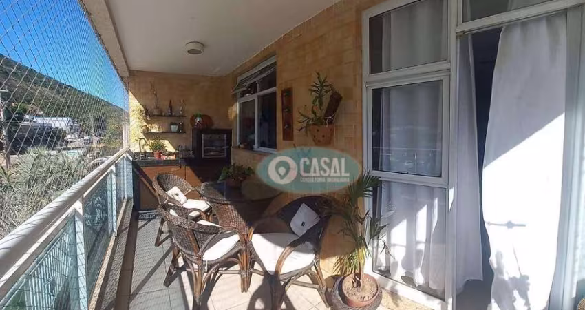 Apartamento com 03 Quartos, Sendo 02 Suítes, Próximo à Entrada de Itacoatiara!